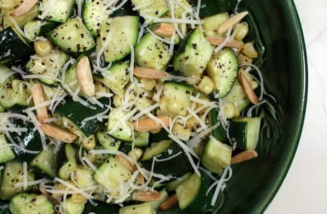 Zucchini salad with almonds and corn