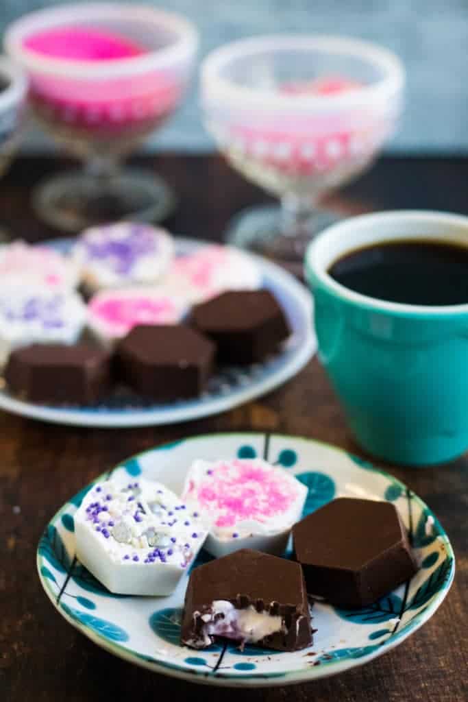 assorted cheesecake bites with coffee.