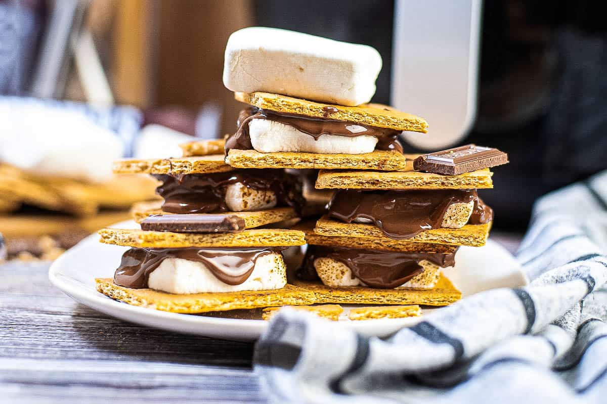 straight on shot of a pile of air fryer s'mores.
